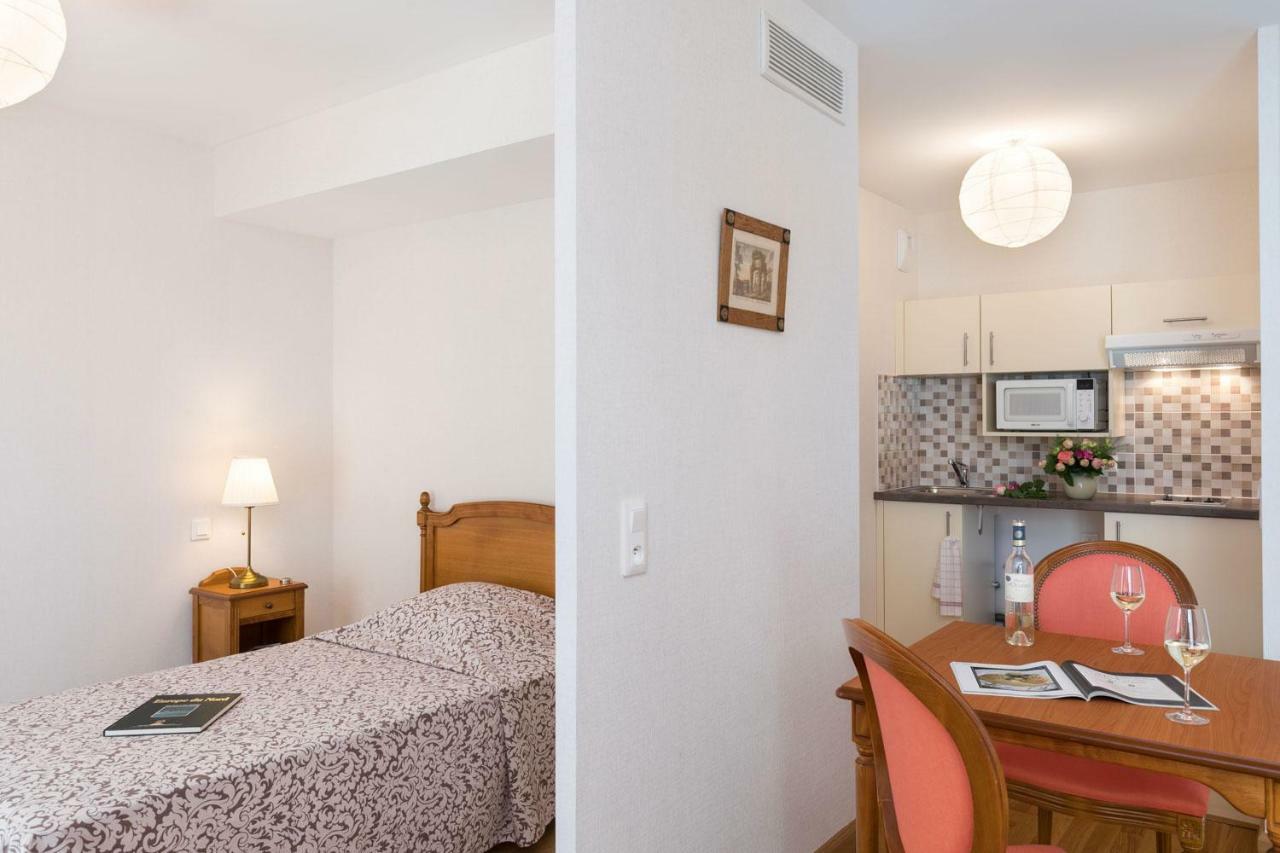 Medicis Home Dijon Les Petites Roches Exterior foto